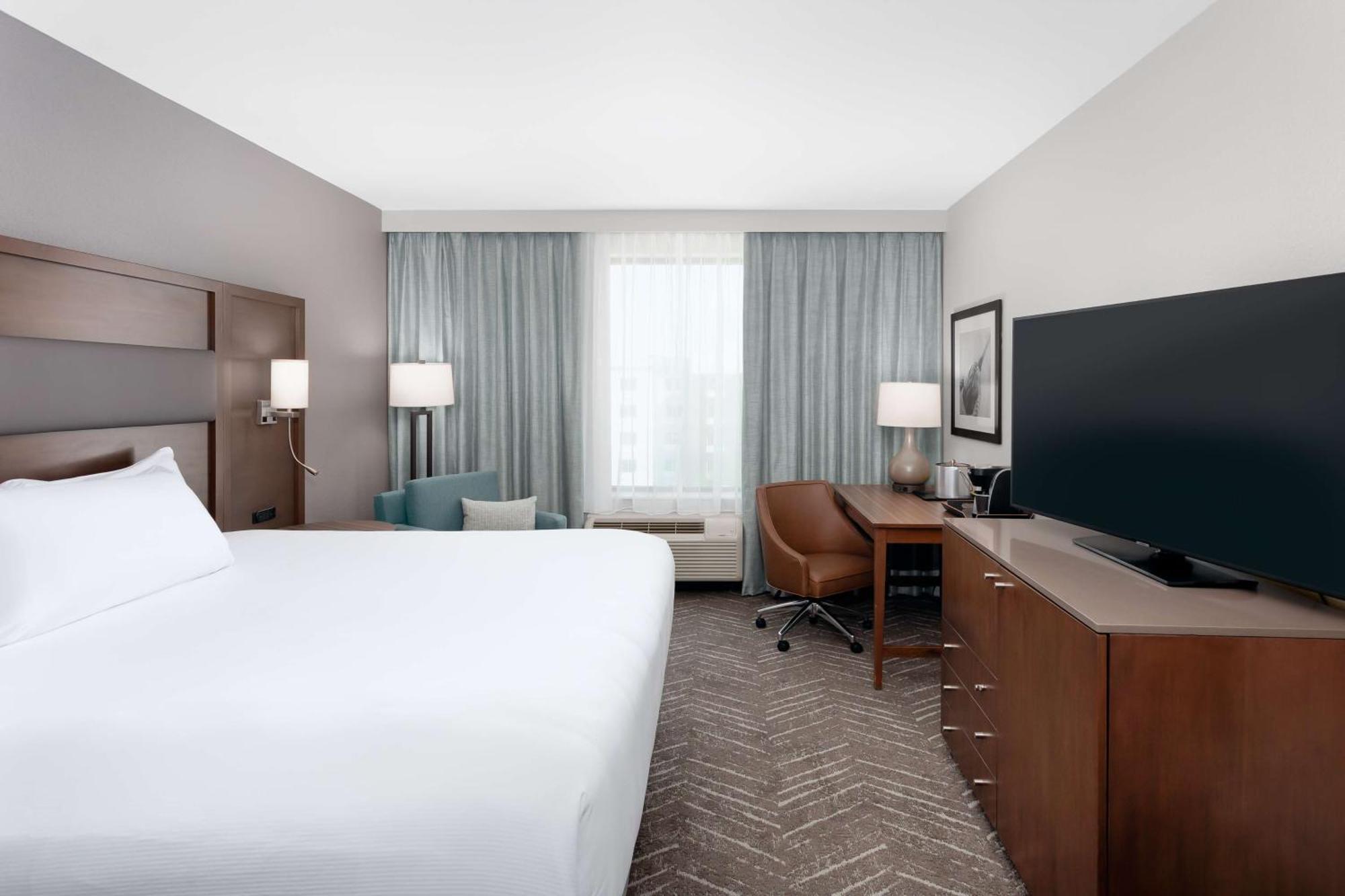 Doubletree By Hilton Charleston Mount Pleasant Hotel Exterior photo